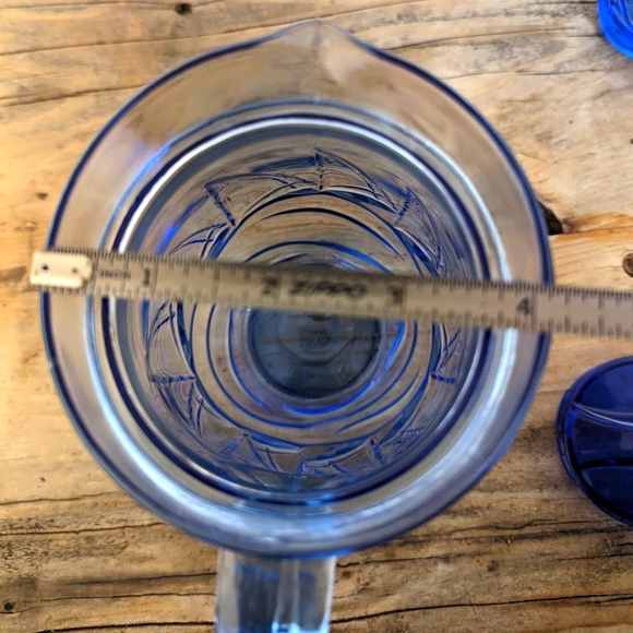 Bormioli Blue Glass Pitcher with two Glasses, made in Italy - Picture 9 of 10